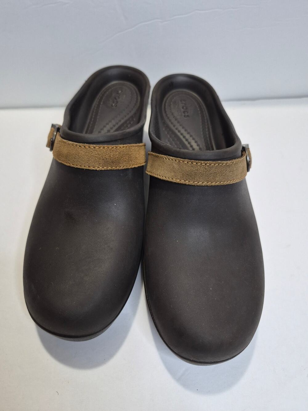 Crocs Sarah Women Brown comfort shoes with 2 1/2 heels